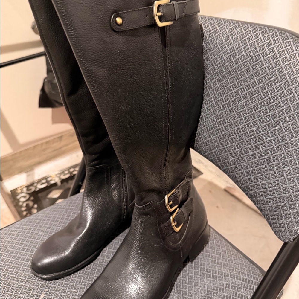 Naturalizer Black Leather Buckle Boots